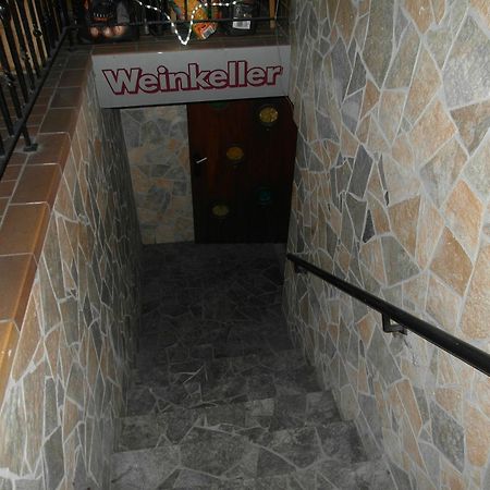 Hotel Zum Weissen Kreuz Altenahr Buitenkant foto